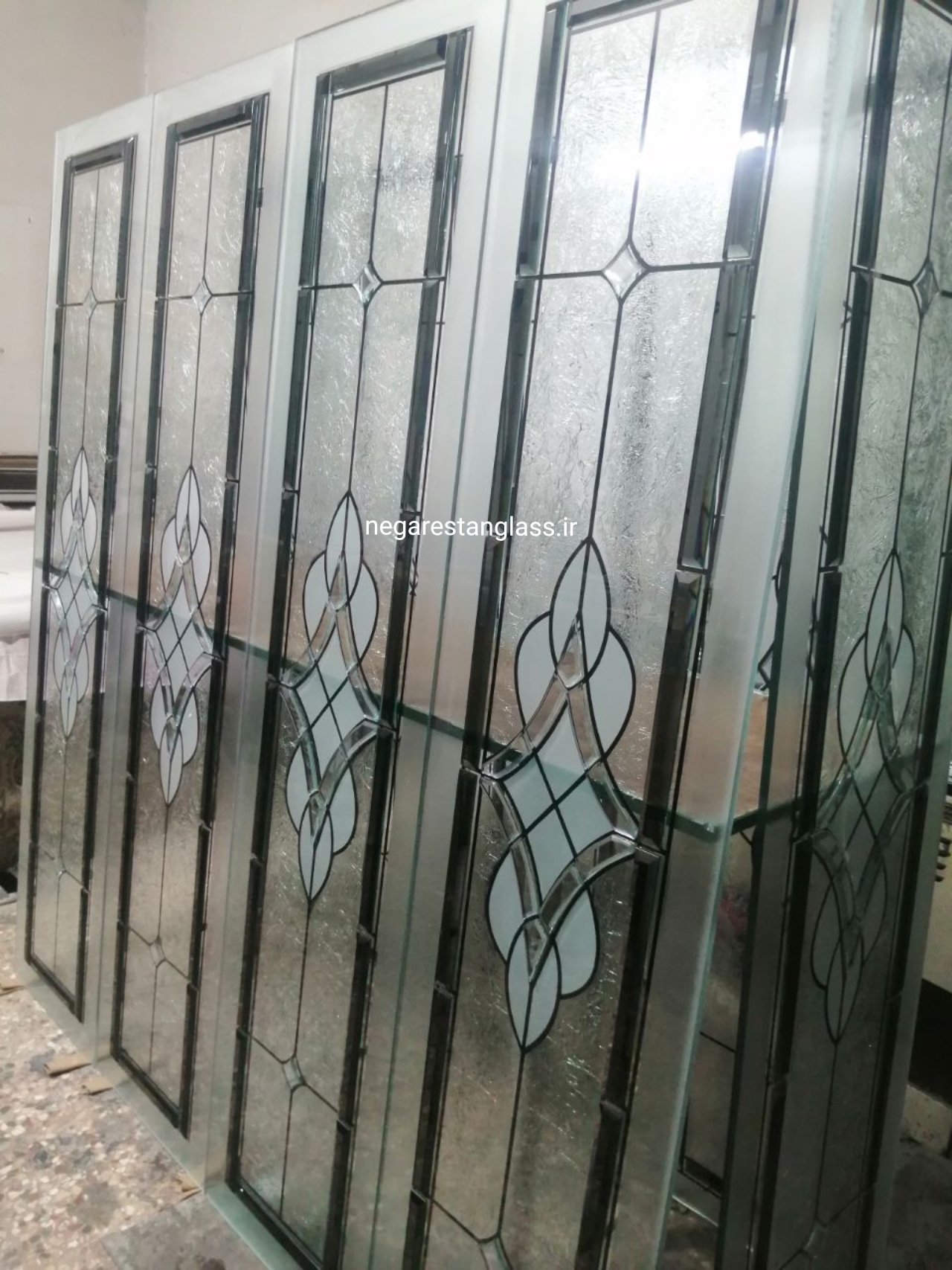 درب وردی شیشه ای