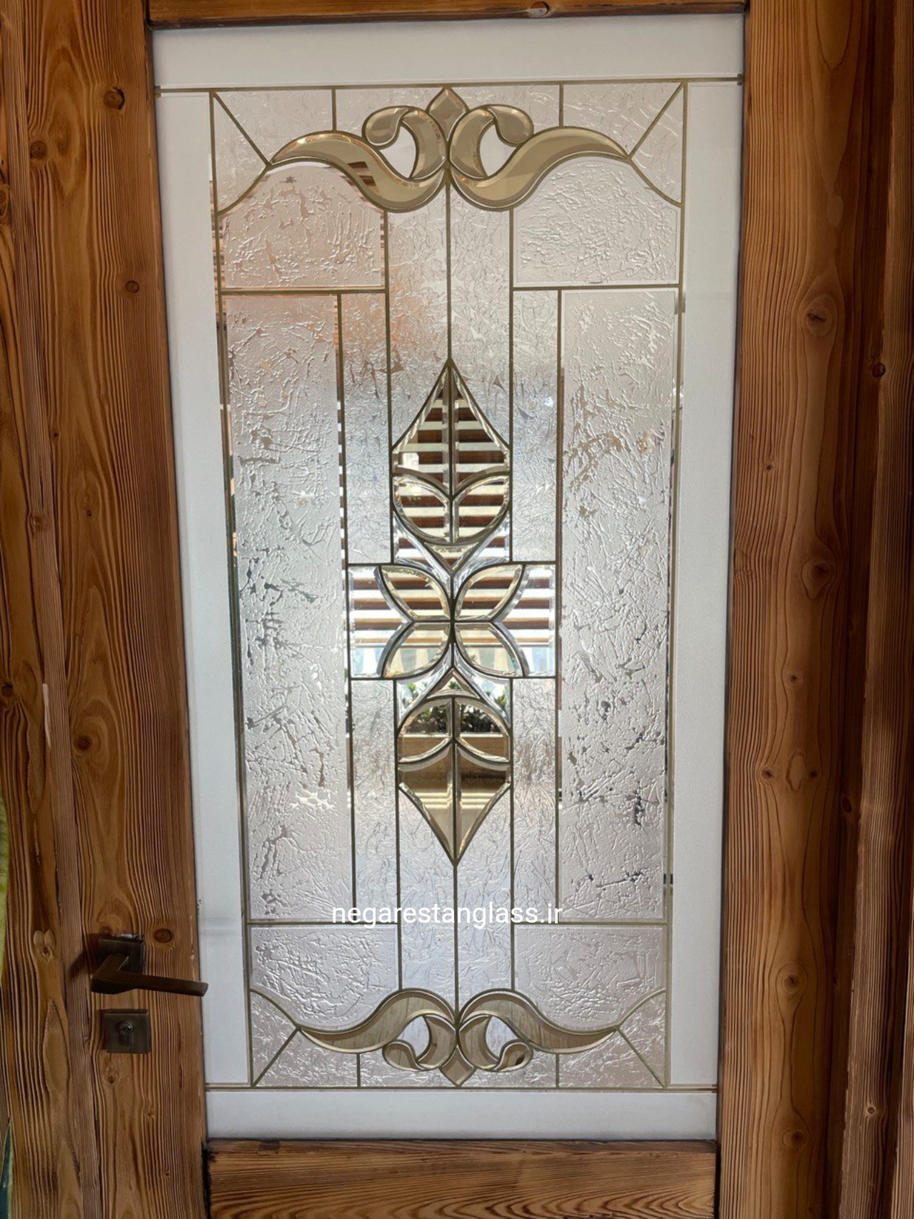 درب ورودی شیشه‌ای