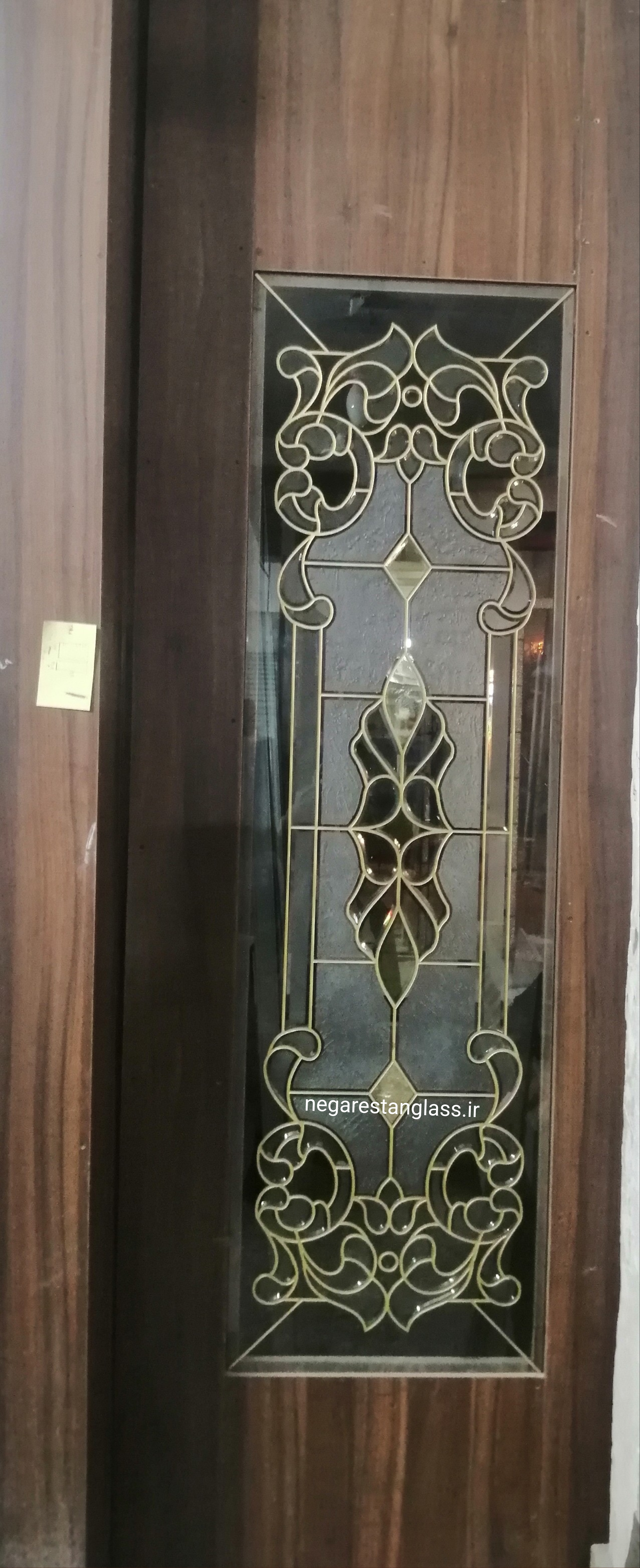 درب ورودی‌ شیشه‌ای