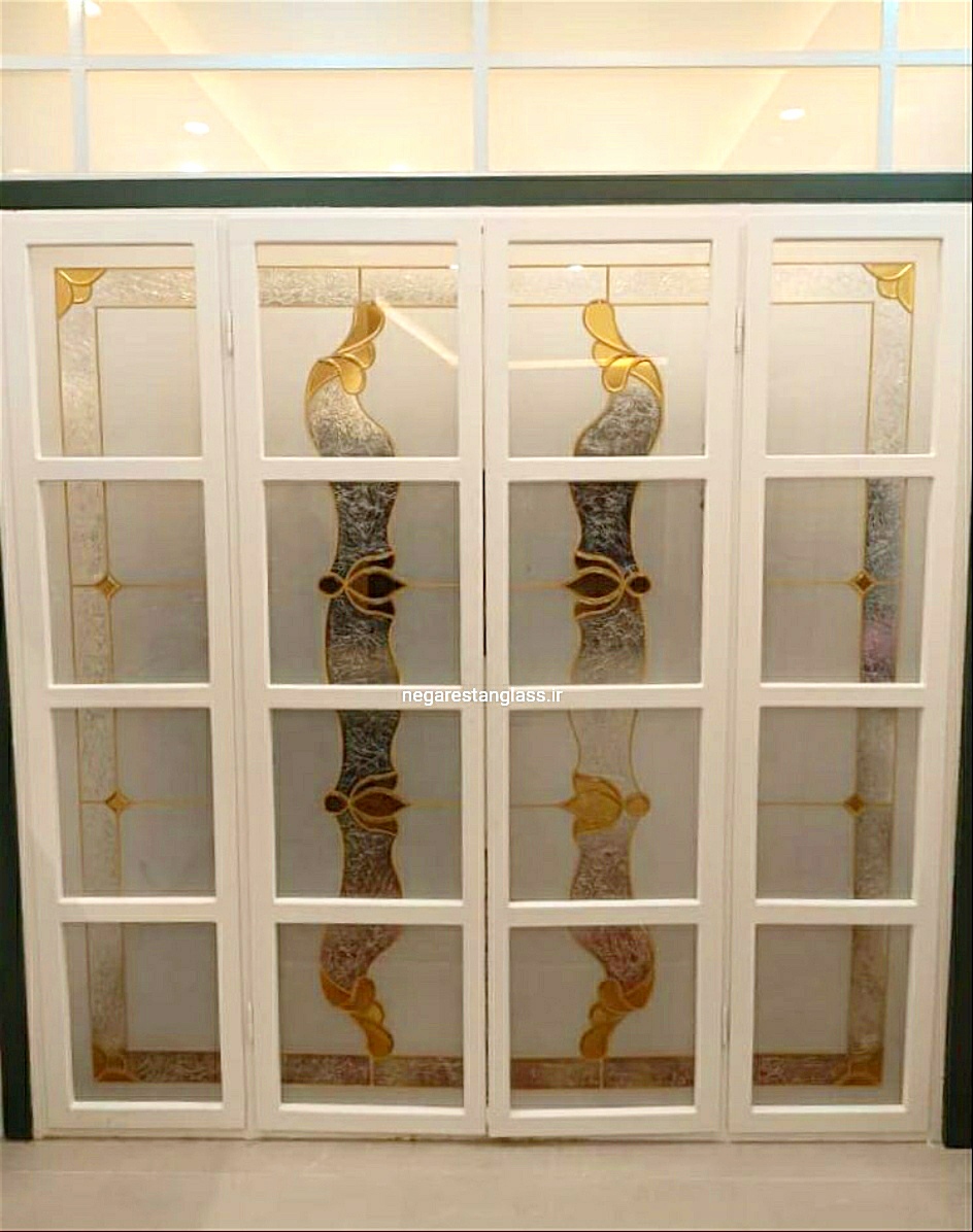 درب ورودی شیشه‌ای