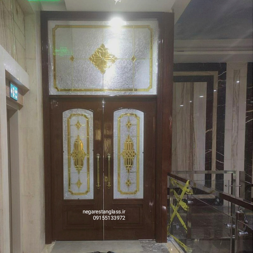 درب ورودی شیشه ای