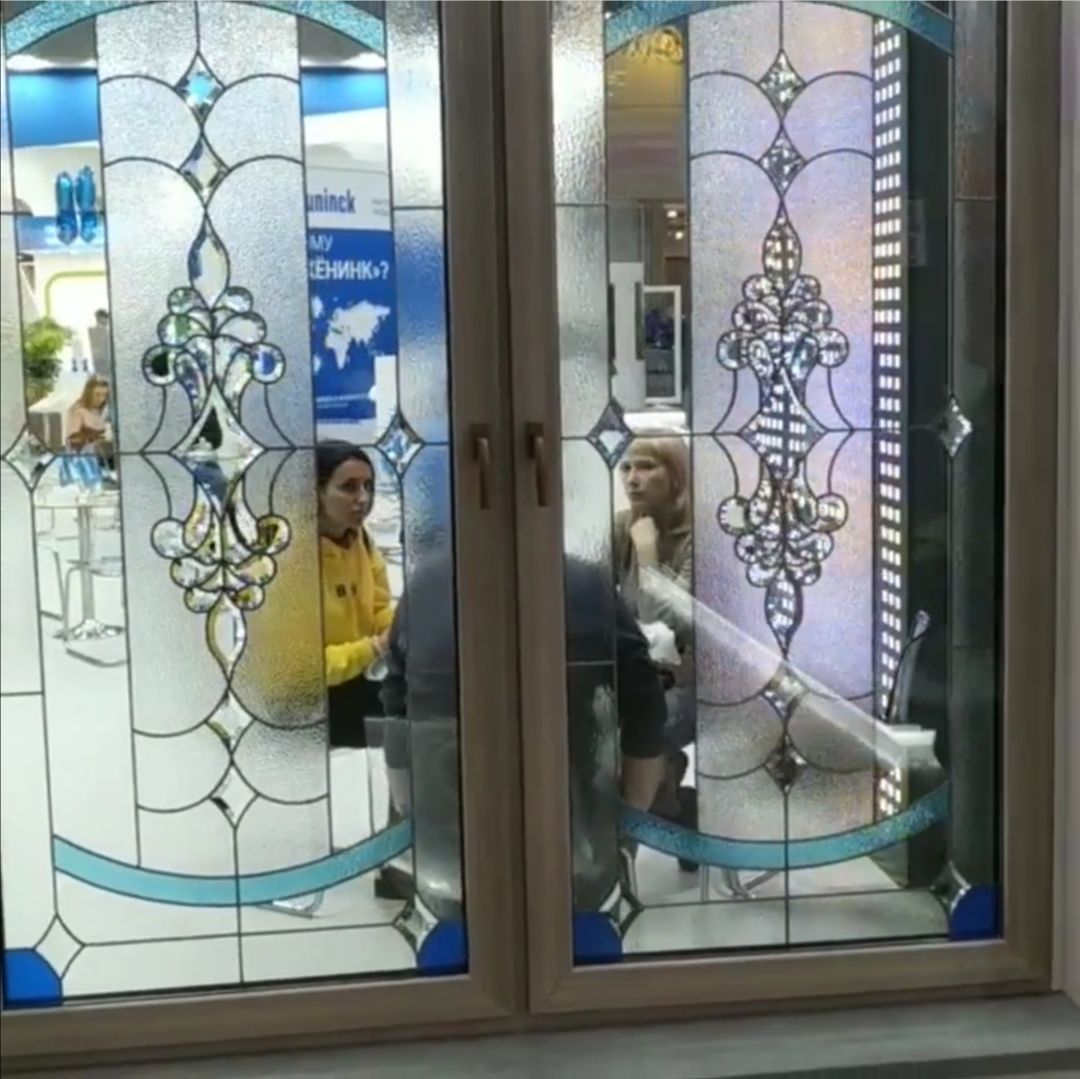 درب ورودی شیشه ای